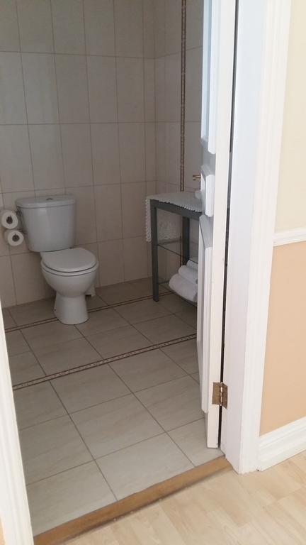 Abacus Guesthouse ゴールウェイ エクステリア 写真